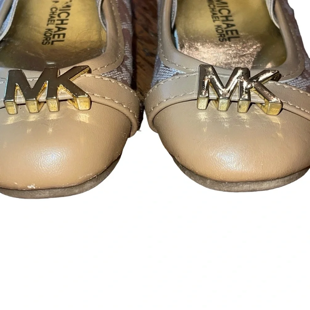 Michael Kors Infant Ballet Slip On Shoes Size 5 Elastic Strap Tan Beige MK Logo